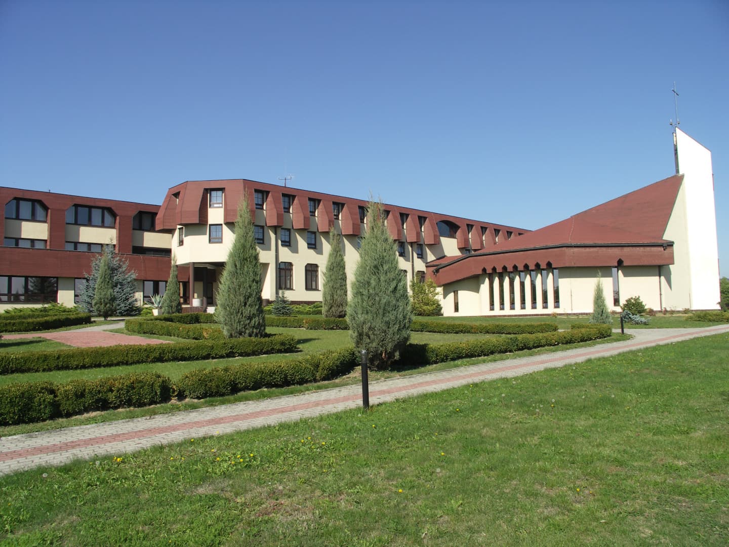KS Badín - dvor